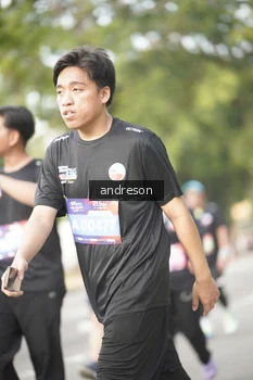 Runner Photo 4244641