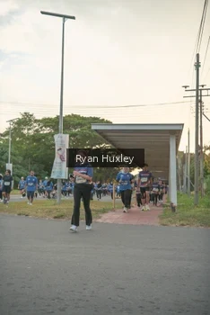 Runner Photo 4244658