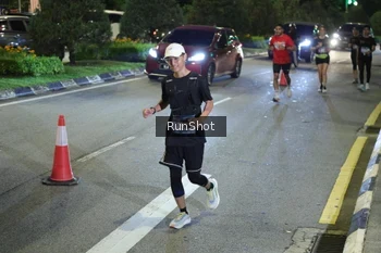 Runner Photo 4244665