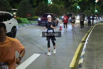 Runner Photo 4244669