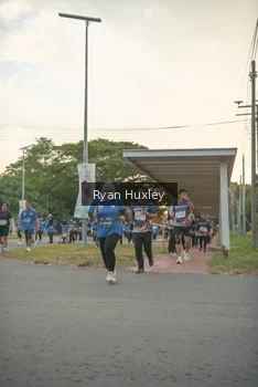 Runner Photo 4244675