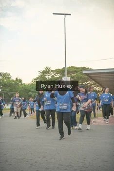 Runner Photo 4244679