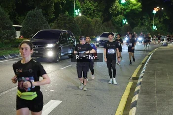 Runner Photo 4244690