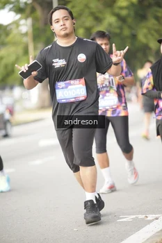 Runner Photo 4244691