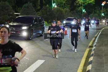 Runner Photo 4244698