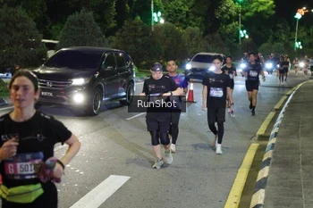 Runner Photo 4244699