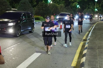 Runner Photo 4244702