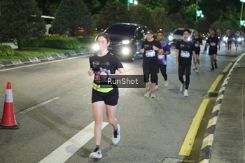 Runner Photo 4244706