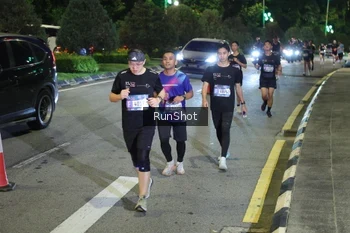 Runner Photo 4244725