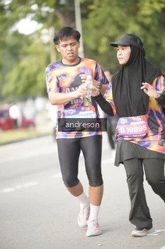 Runner Photo 4244743