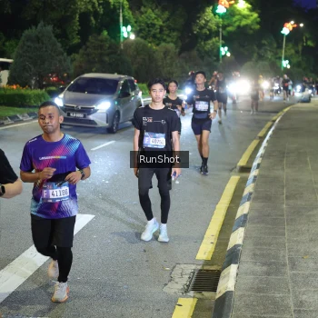 Runner Photo 4244745
