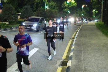 Runner Photo 4244748