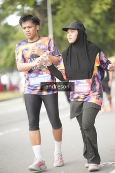 Runner Photo 4244759