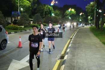 Runner Photo 4244768