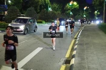 Runner Photo 4244810