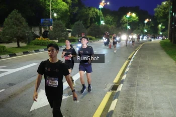 Runner Photo 4244811