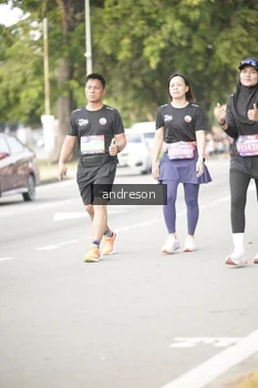 Runner Photo 4244852