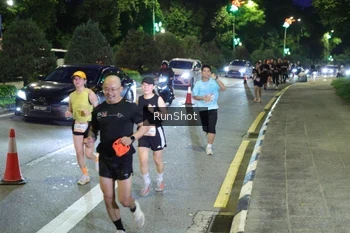 Runner Photo 4244884