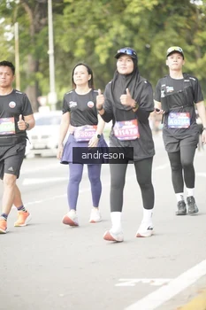 Runner Photo 4244888