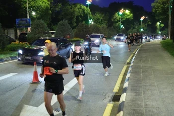 Runner Photo 4244890