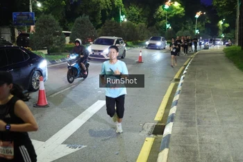 Runner Photo 4244918