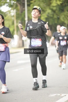 Runner Photo 4245011
