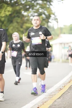 Runner Photo 4245051