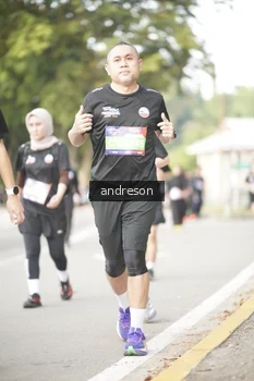 Runner Photo 4245117
