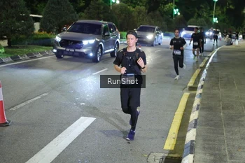 Runner Photo 4245260