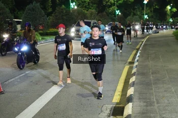 Runner Photo 4245343