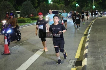 Runner Photo 4245349