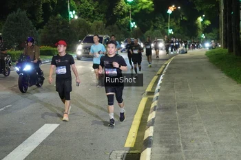 Runner Photo 4245351