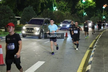 Runner Photo 4245358