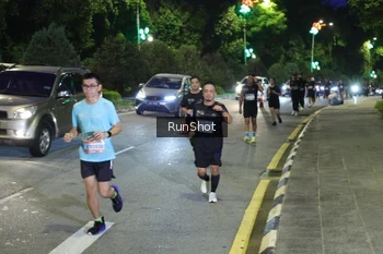 Runner Photo 4245370