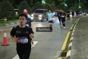 Runner Photo 4245374