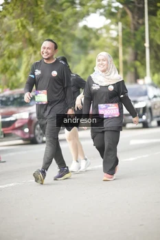 Runner Photo 4245383