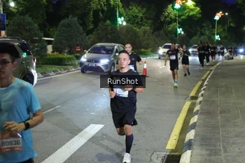 Runner Photo 4245390