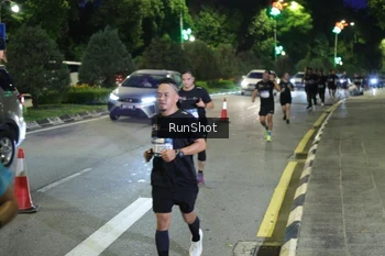 Runner Photo 4245392