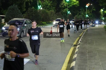 Runner Photo 4245396