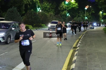 Runner Photo 4245406