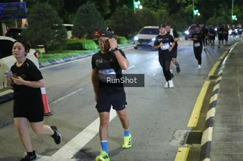 Runner Photo 4245430