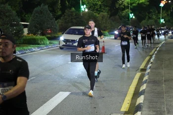 Runner Photo 4245434