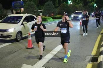 Runner Photo 4245435