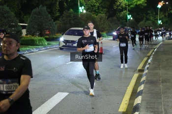 Runner Photo 4245439