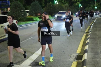 Runner Photo 4245441