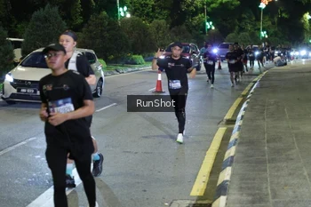 Runner Photo 4245445