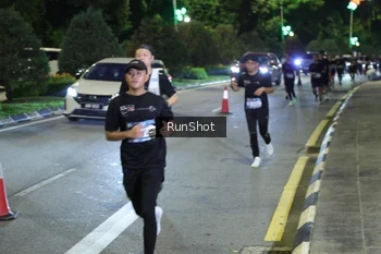 Runner Photo 4245446