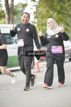 Runner Photo 4245448