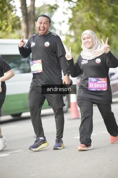Runner Photo 4245452
