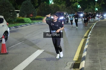 Runner Photo 4245453